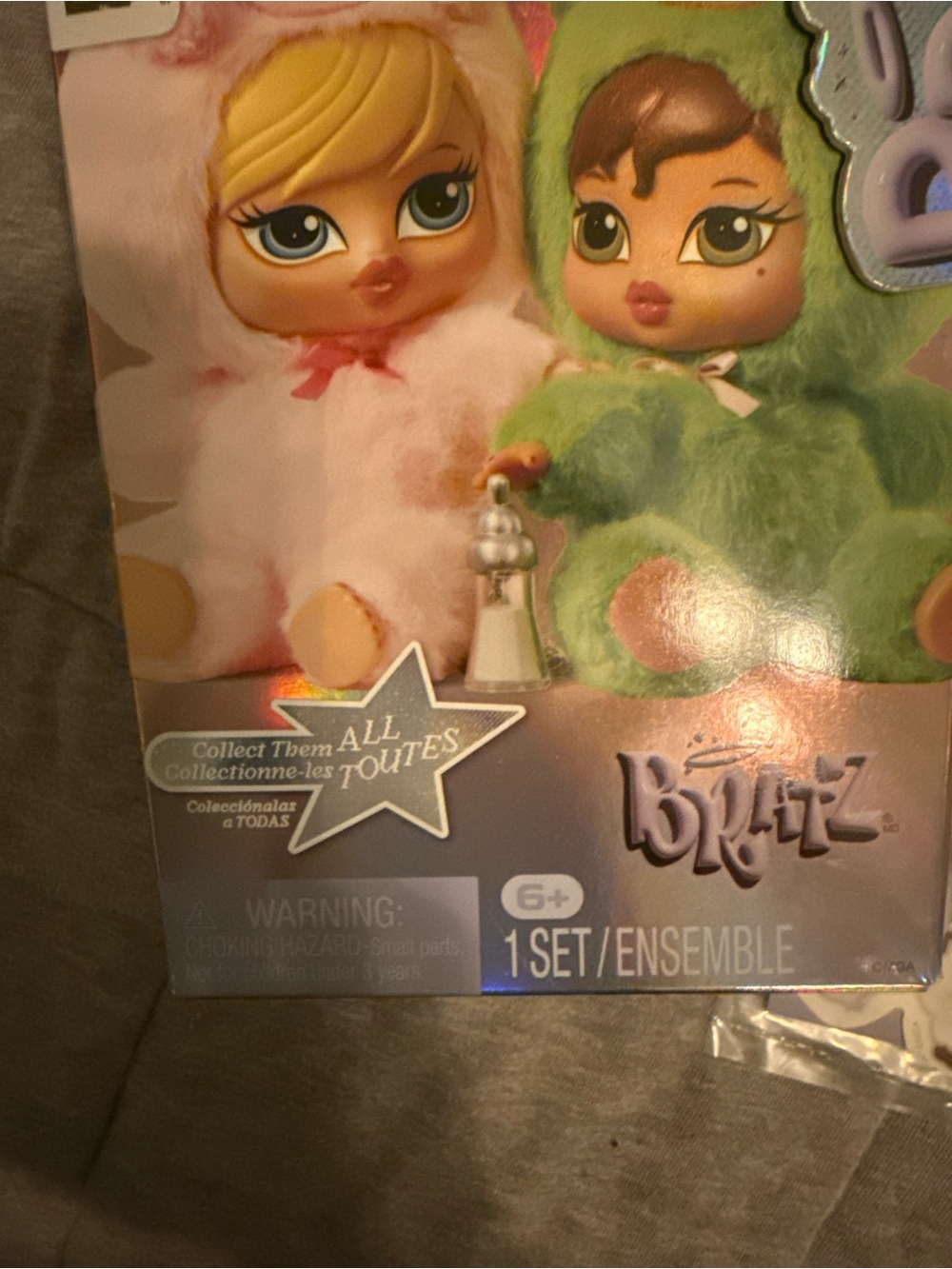 Bratzies Sasha Keychain Doll Blind Box - Picture 5 of 5